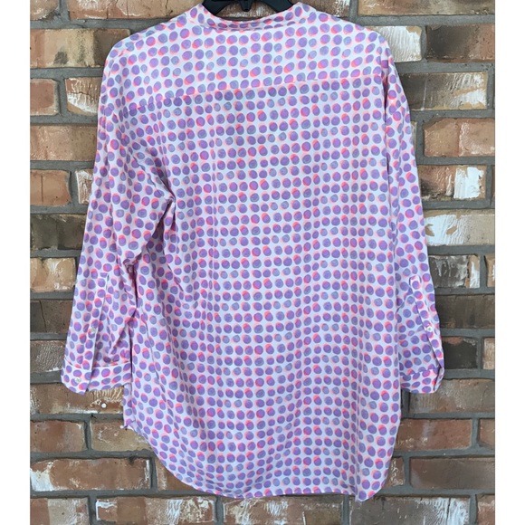 GAP Women’s Button Down Top    Medium - Picture 3 of 6